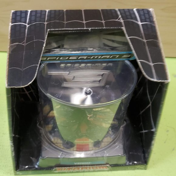 Venom (Titanium Series Die-Cast) - Picture 5 of 11